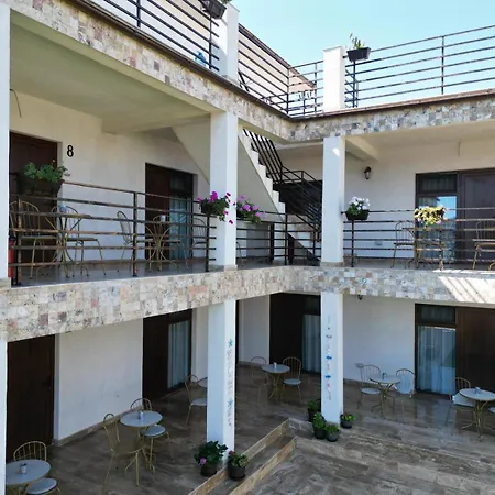 Casa Giulia Vama Veche